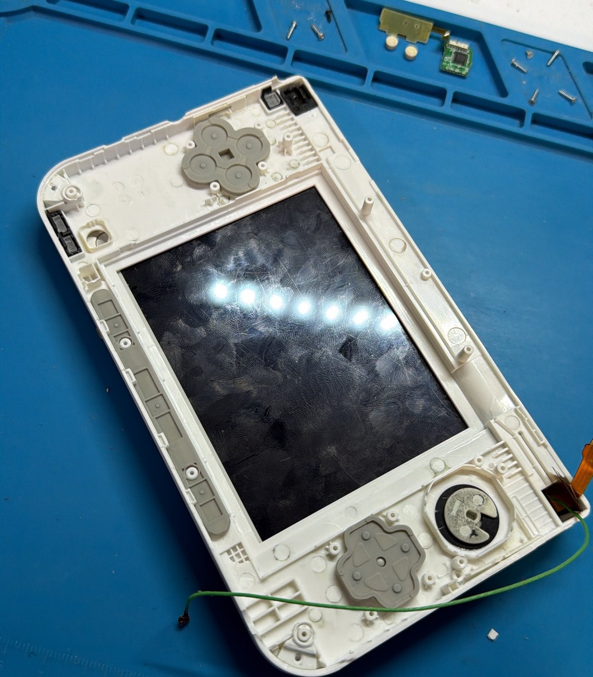 Cambio de bisagra Nintendo 3DS XL